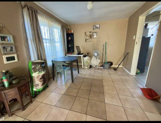 3 BEDROOM HOUSE FOR SALE IN MINNEBRON